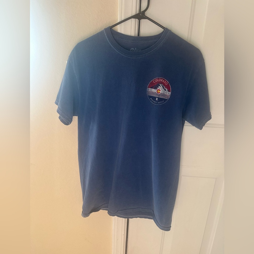 Blue Colorado graphic tshirt! 🌄